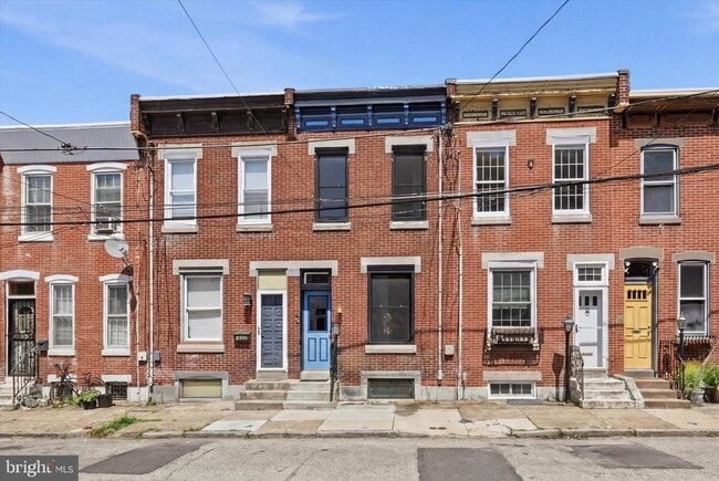 Building Photo - 2337 E Fletcher St
