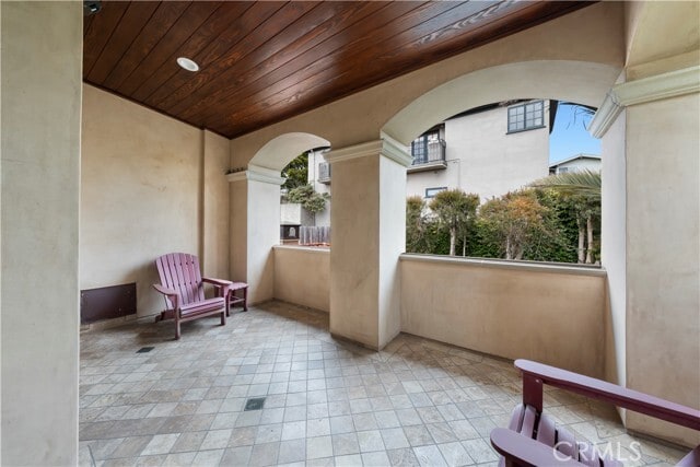 Building Photo - 114 N Ardmore Ave