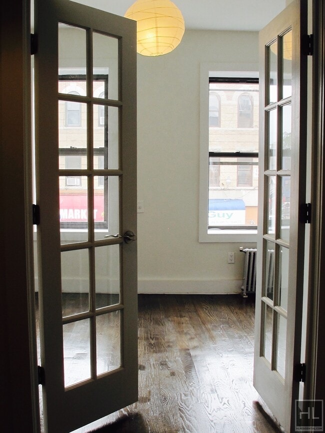 Building Photo - 637 WILSON AVENUE