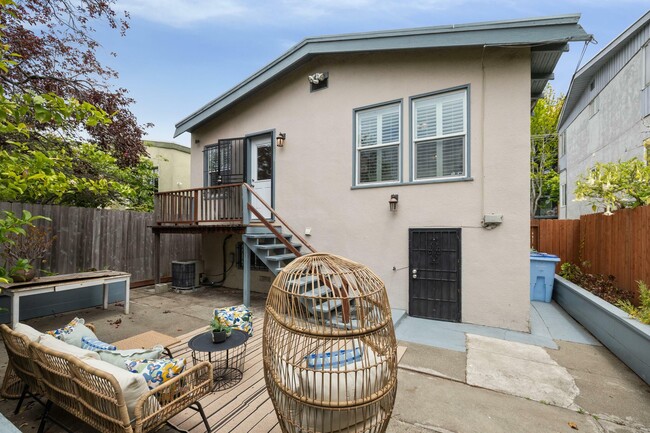 Building Photo - 2834 Milvia St