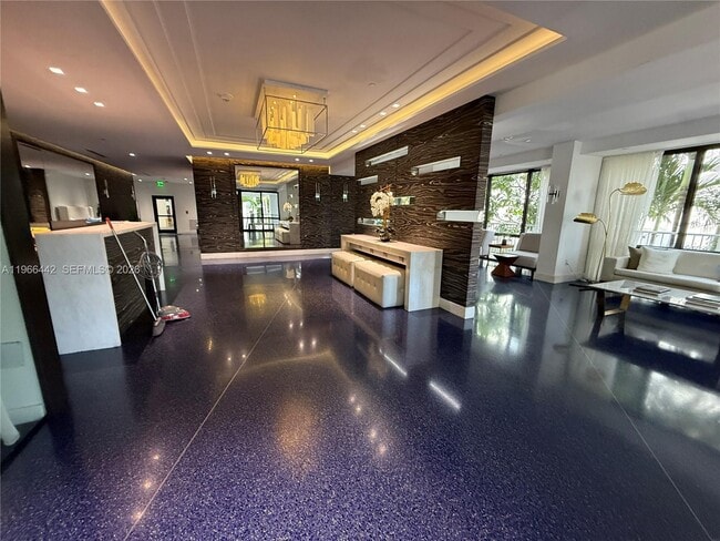 Building Photo - 4301 Collins Ave