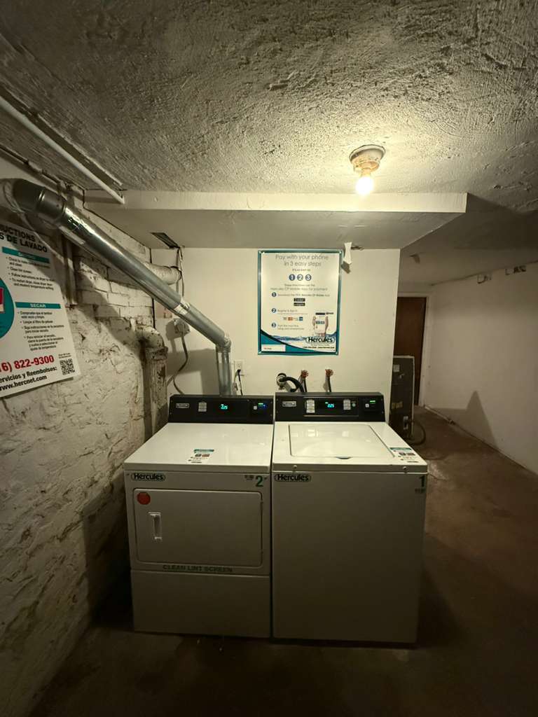 Building Photo - 42 Carmel St