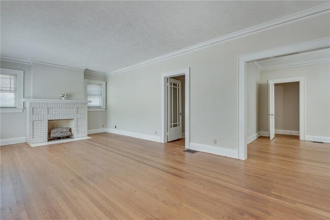 Building Photo - 812 Adair Ave NE