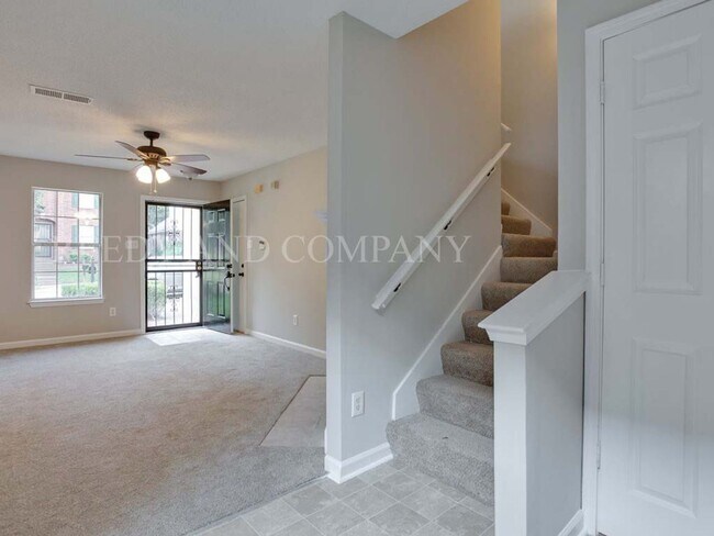 Building Photo - 7149 Charlton Way