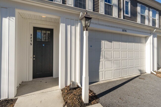 Building Photo - 3275 Katie Wy