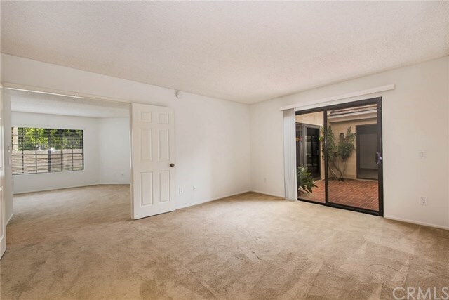 Building Photo - 12 Foxglen