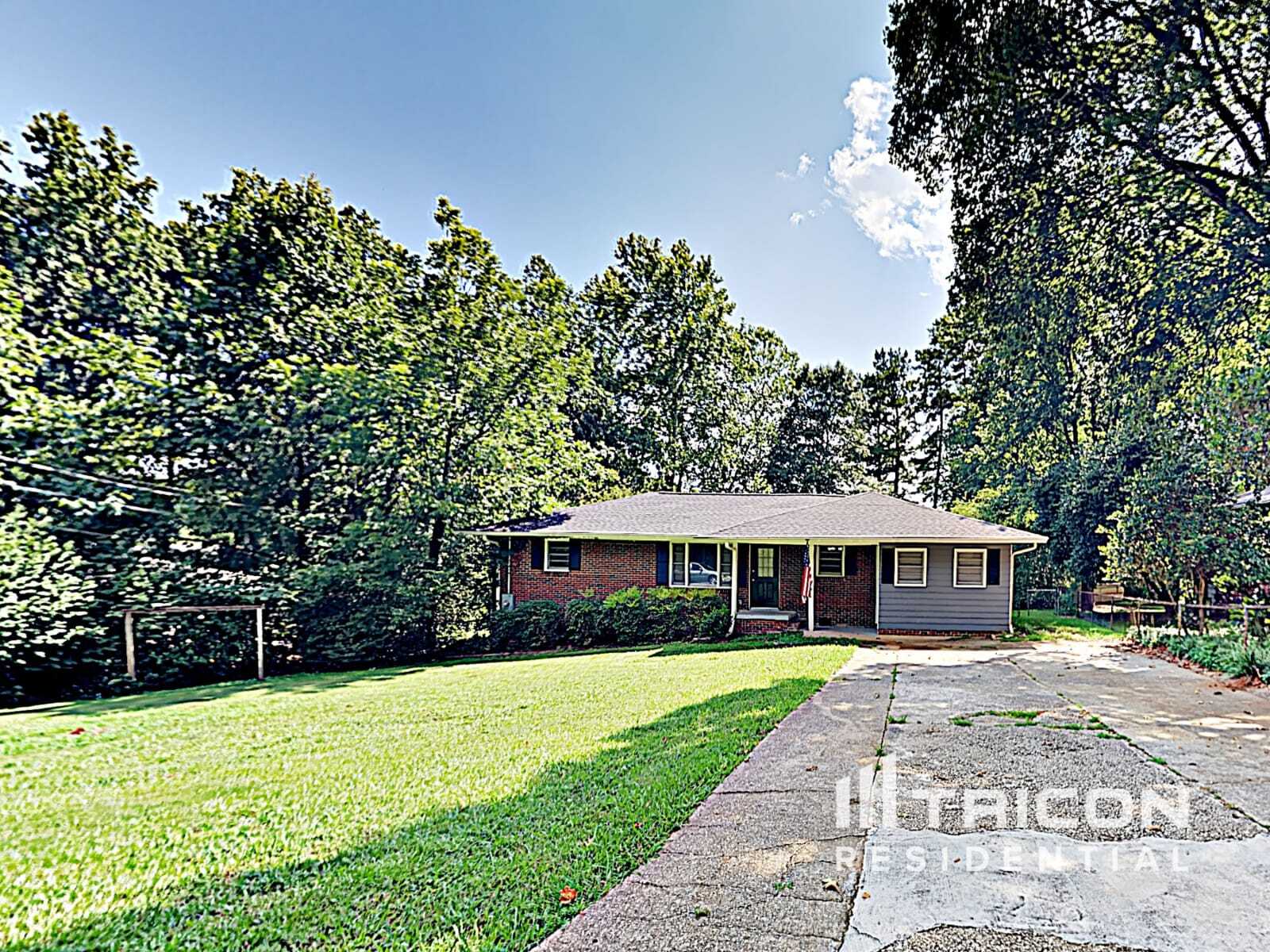 Building Photo - 4956 Sweet Valley Rd SW