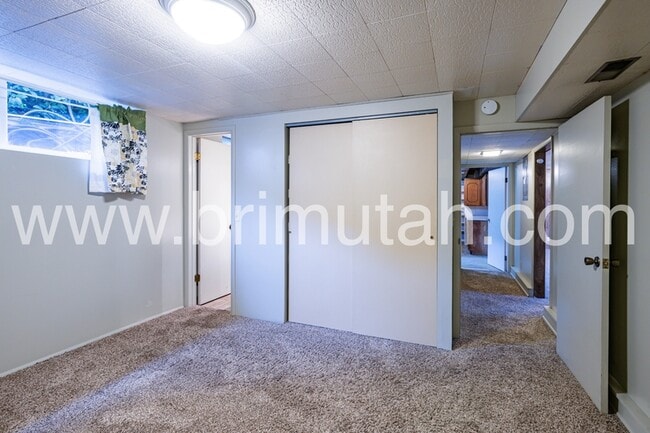 Building Photo - 3608 Eastwood Dr