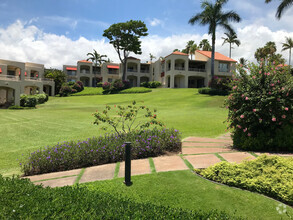 Building Photo - Gorgeous Wailea Palms Unit with ocean views!