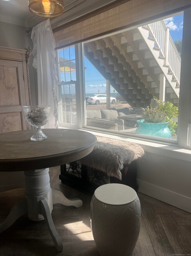 Building Photo - 157 1/2 Kings Hwy