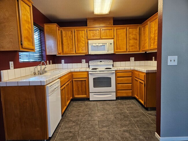 Building Photo - 221 Rector Ln