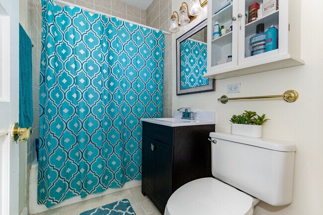 Building Photo - 312 Bridge St