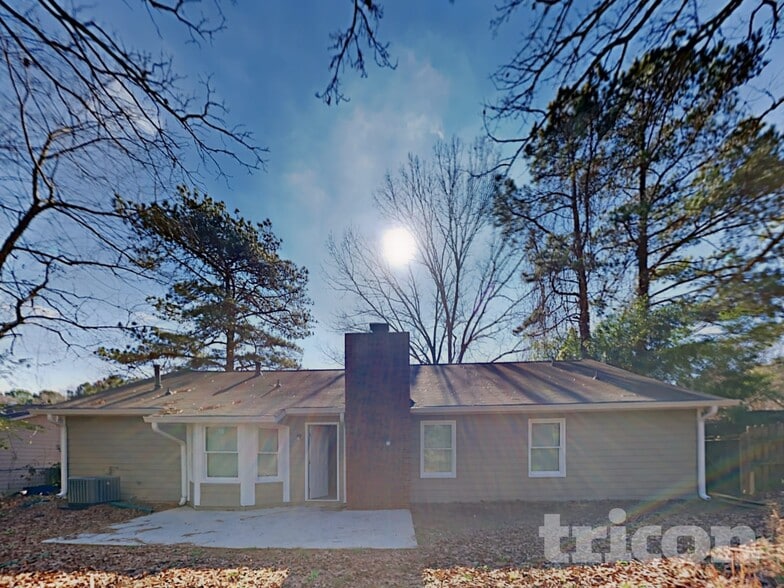 Building Photo - 1616 Cherry Hill Rd SW