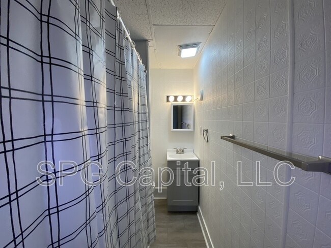 Building Photo - 29 W 3rd St