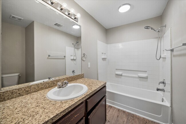Building Photo - 15510 Kiplands Bend Dr