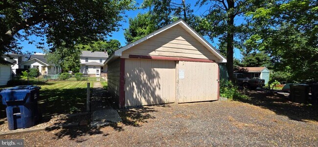 Building Photo - 246 Franklin St