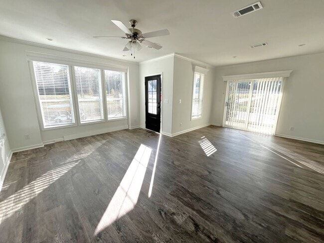 Building Photo - 1009 Vervain Dr