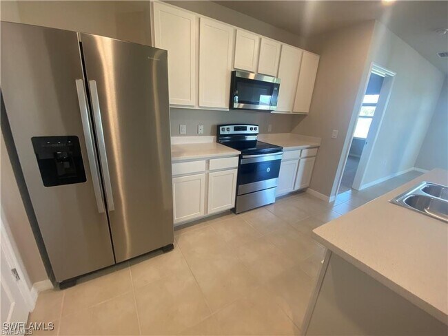 Building Photo - 3187 Estancia Ln