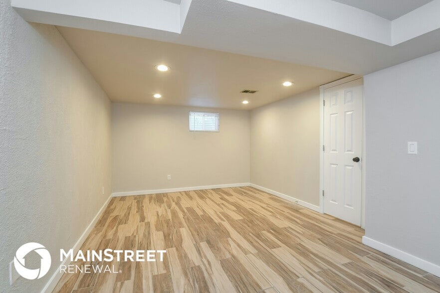 Building Photo - 3390 W 96th Ave