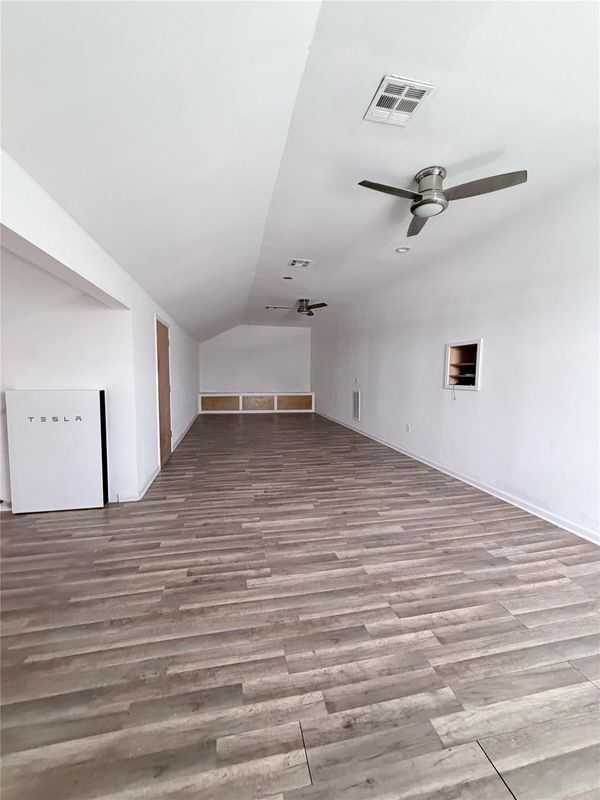 Building Photo - 618 Sulphur St
