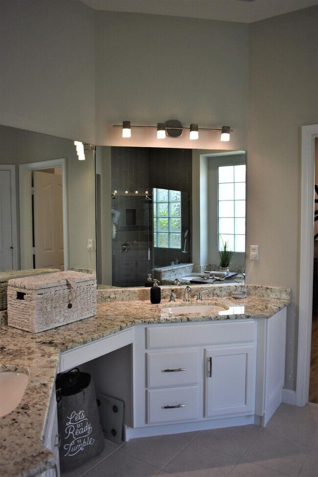 Building Photo - 8533 Belfry Pl