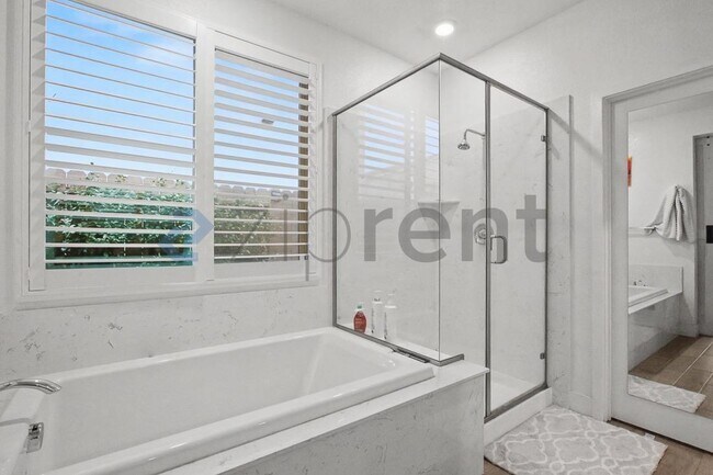 Building Photo - 12743 Blueblanc Way