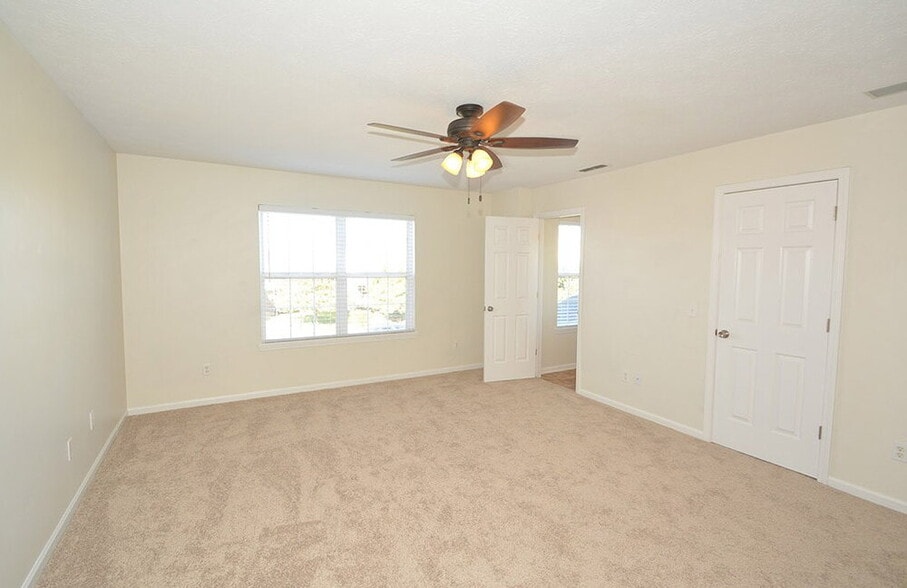 Building Photo - 6439 Kelsey Dr