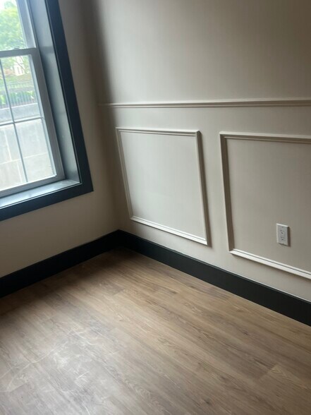 Building Photo - 237 2nd St NW