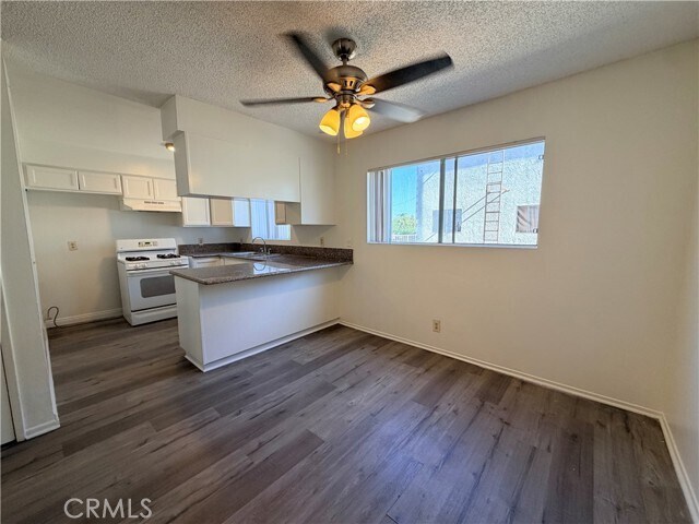 Building Photo - 3134 W 145th St