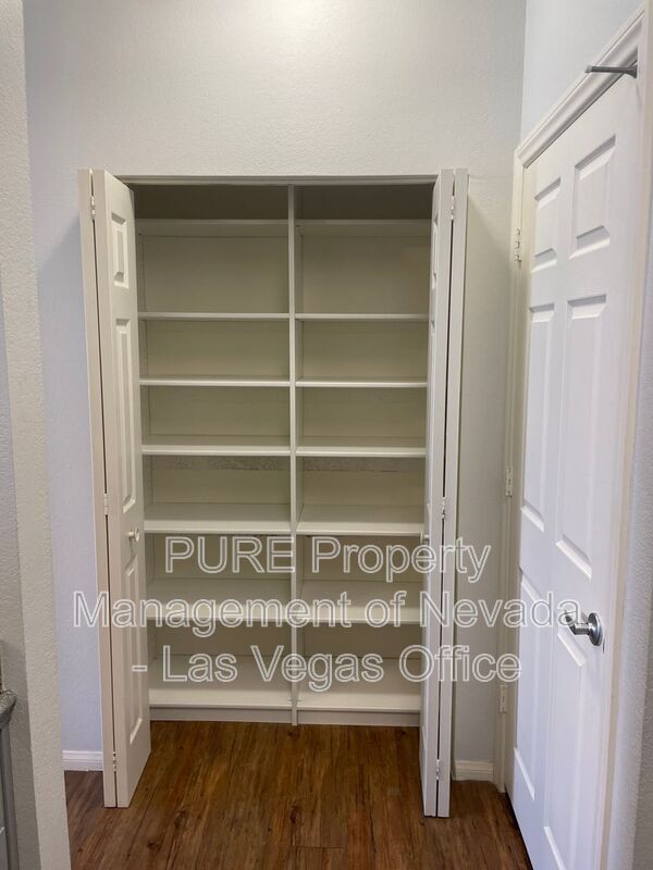 Building Photo - 5250 S Rainbow Blvd