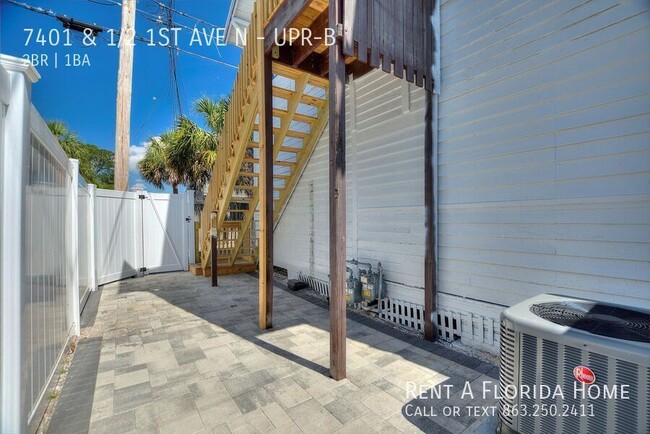 Building Photo - Coastal Charm & Convenience – Walk to the ...