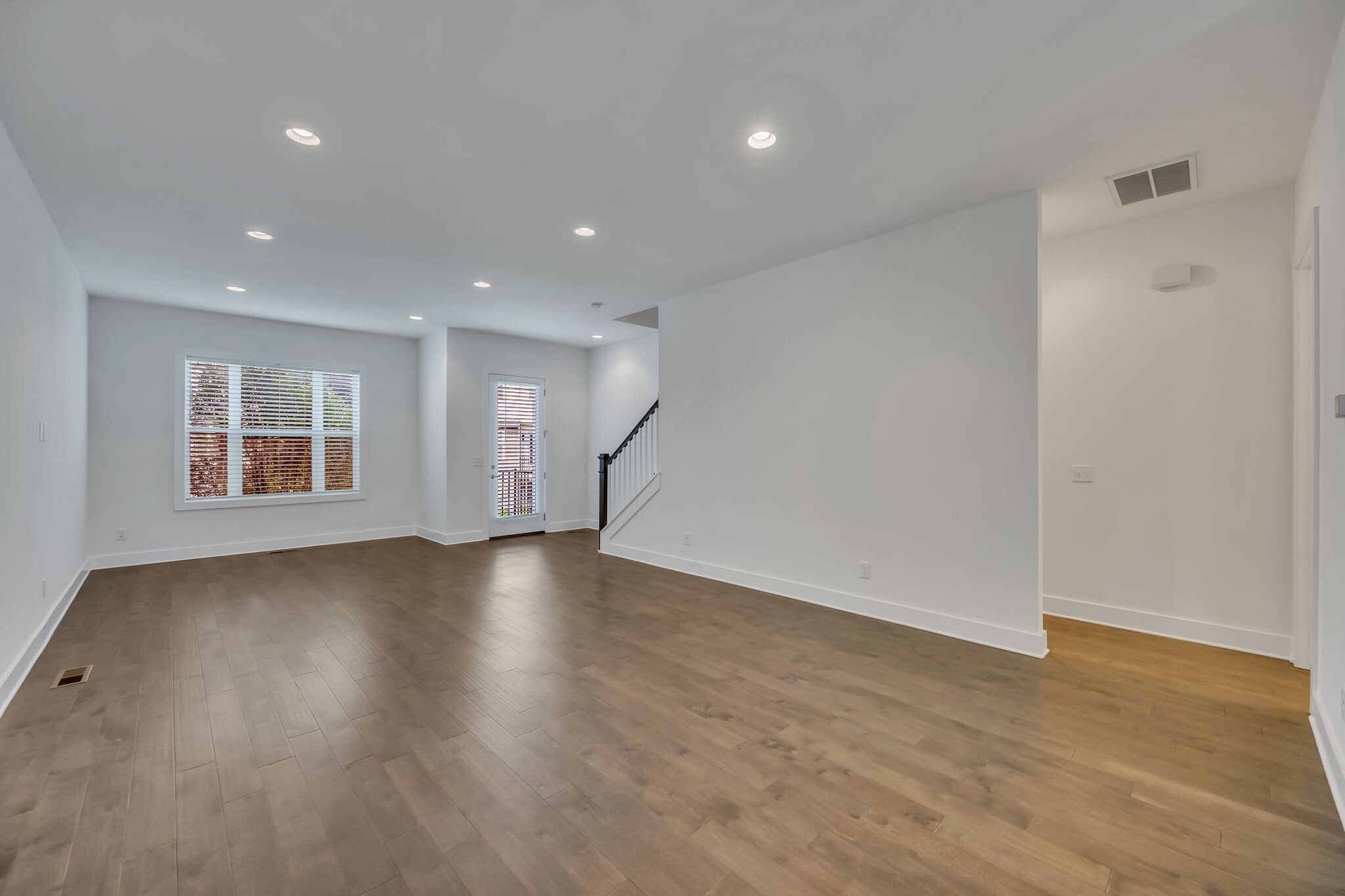 Building Photo - 504 Vernon Cir