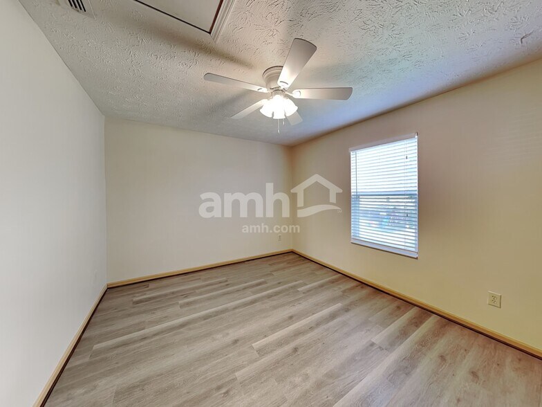 Building Photo - 7474 Heaton Cir