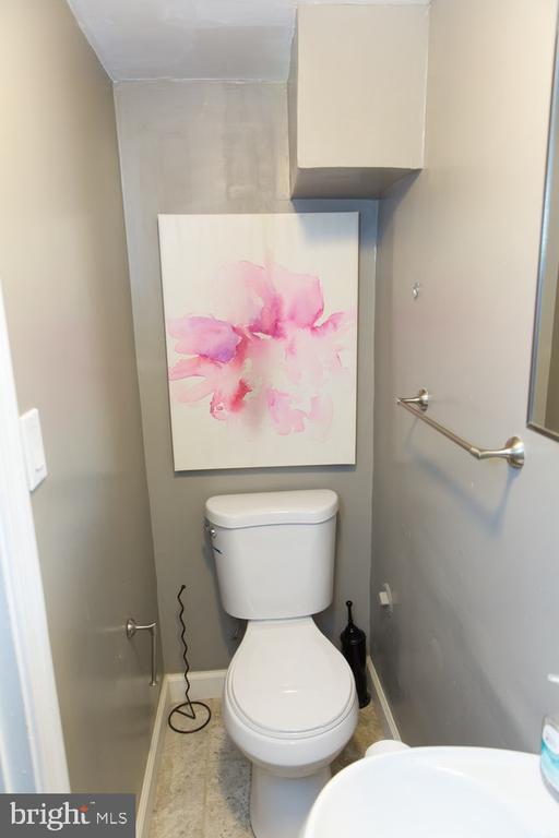 Building Photo - 1133 Morse St NE