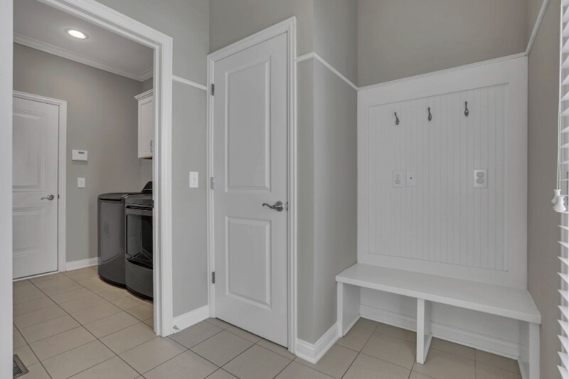 Building Photo - 5912 Danann Dr