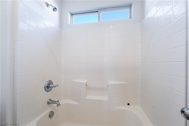 Building Photo - 6572 Polonius Ct