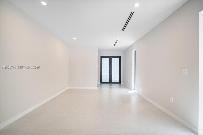 Building Photo - 1241 SW 23rd St