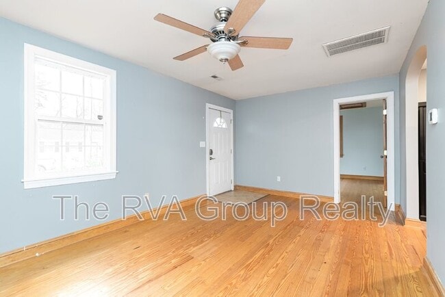 Building Photo - 1613 S Meadow St