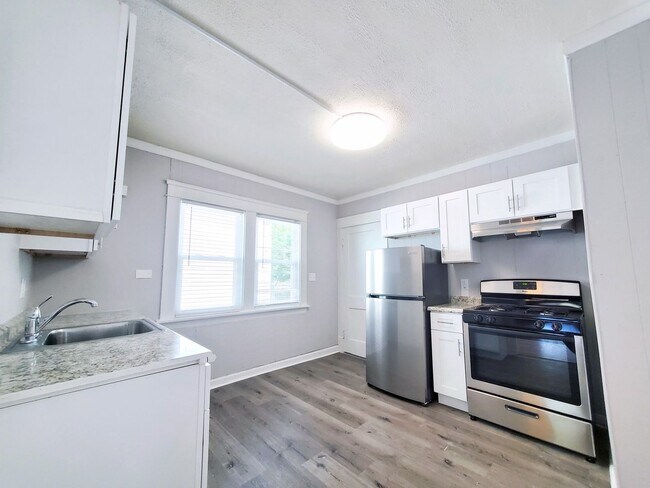 Building Photo - 3447-49 Altamont Avenue