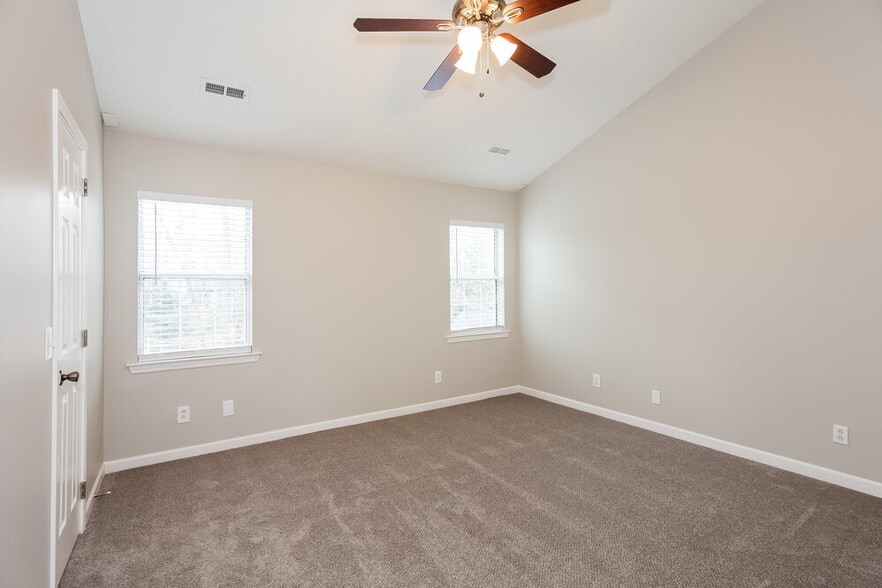 Building Photo - 7023 Passeres Ct