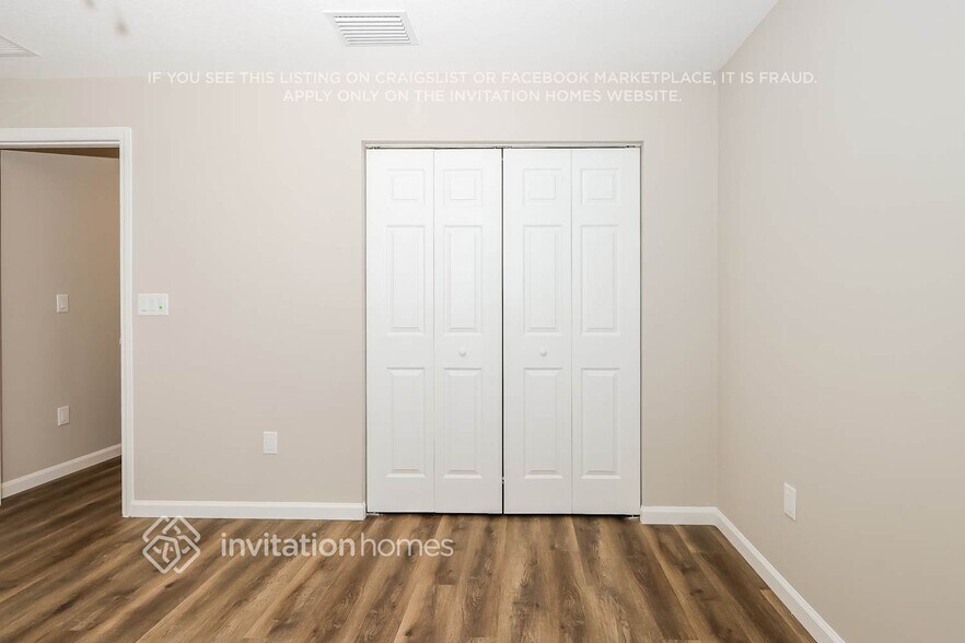 Building Photo - 440 SE Asbury Ln