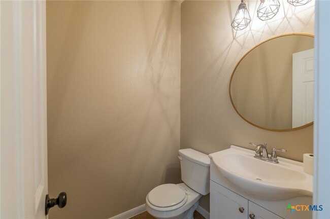 Building Photo - 146 Linden Ln