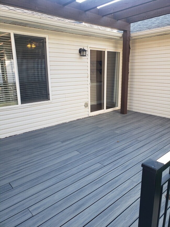 Building Photo - 478 Elizabeth Day Cove