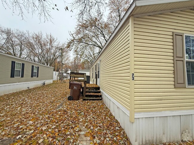 Building Photo - 2501 N Apperson Way