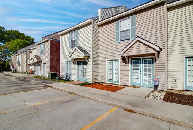 Building Photo - 120 Judice Meadows Ln