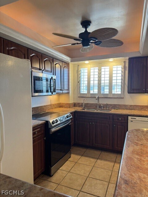 Building Photo - 2121 Collier Ave