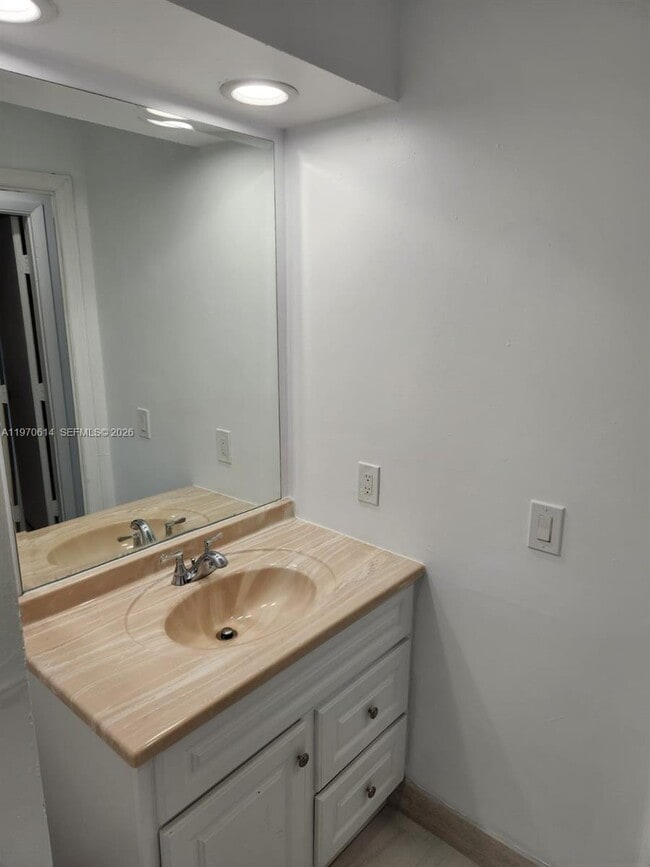 Building Photo - 3816 SW 68th Way