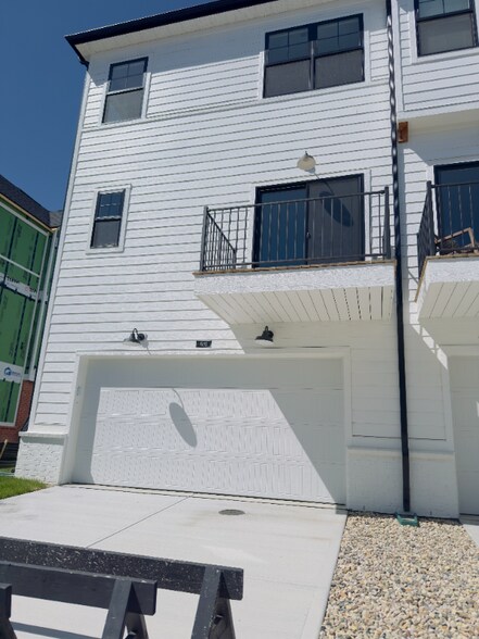 Building Photo - 4191 Barrel Ln