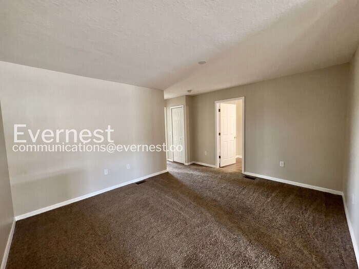 Building Photo - 3823 Exeter Ln