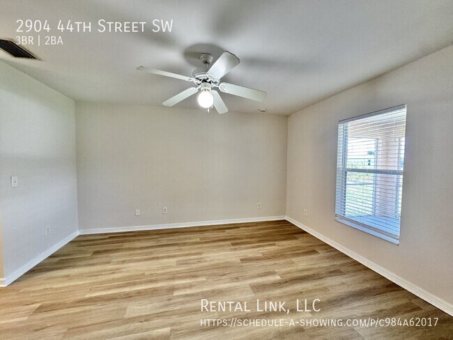 Building Photo - 2904 44th St SW